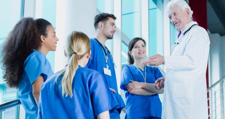 imagem de ALTERAÇÃO EDITAL: CONCURSO ESTÁGIO MEDICINA INTENSIVA