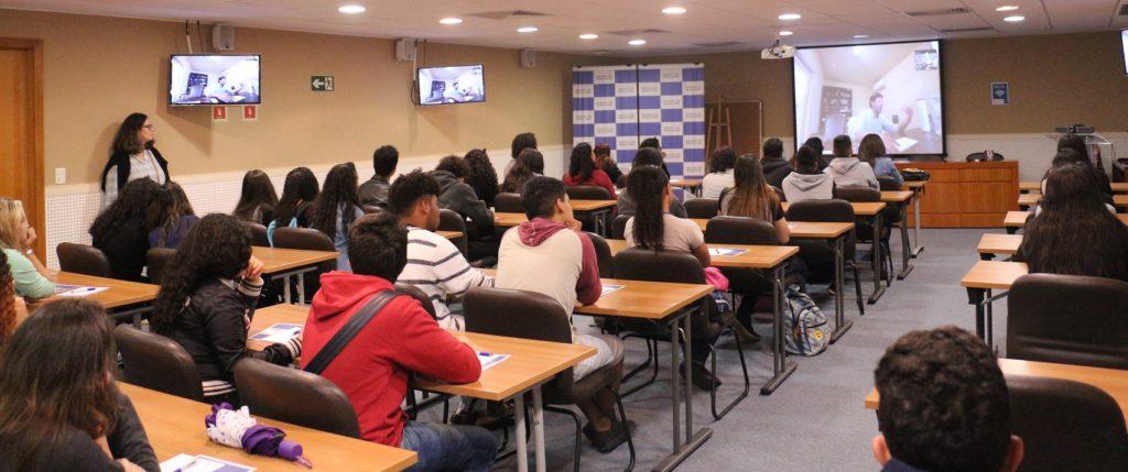 Vocação: Cientista – IDOR recebe excursão de alunos do ensino médio