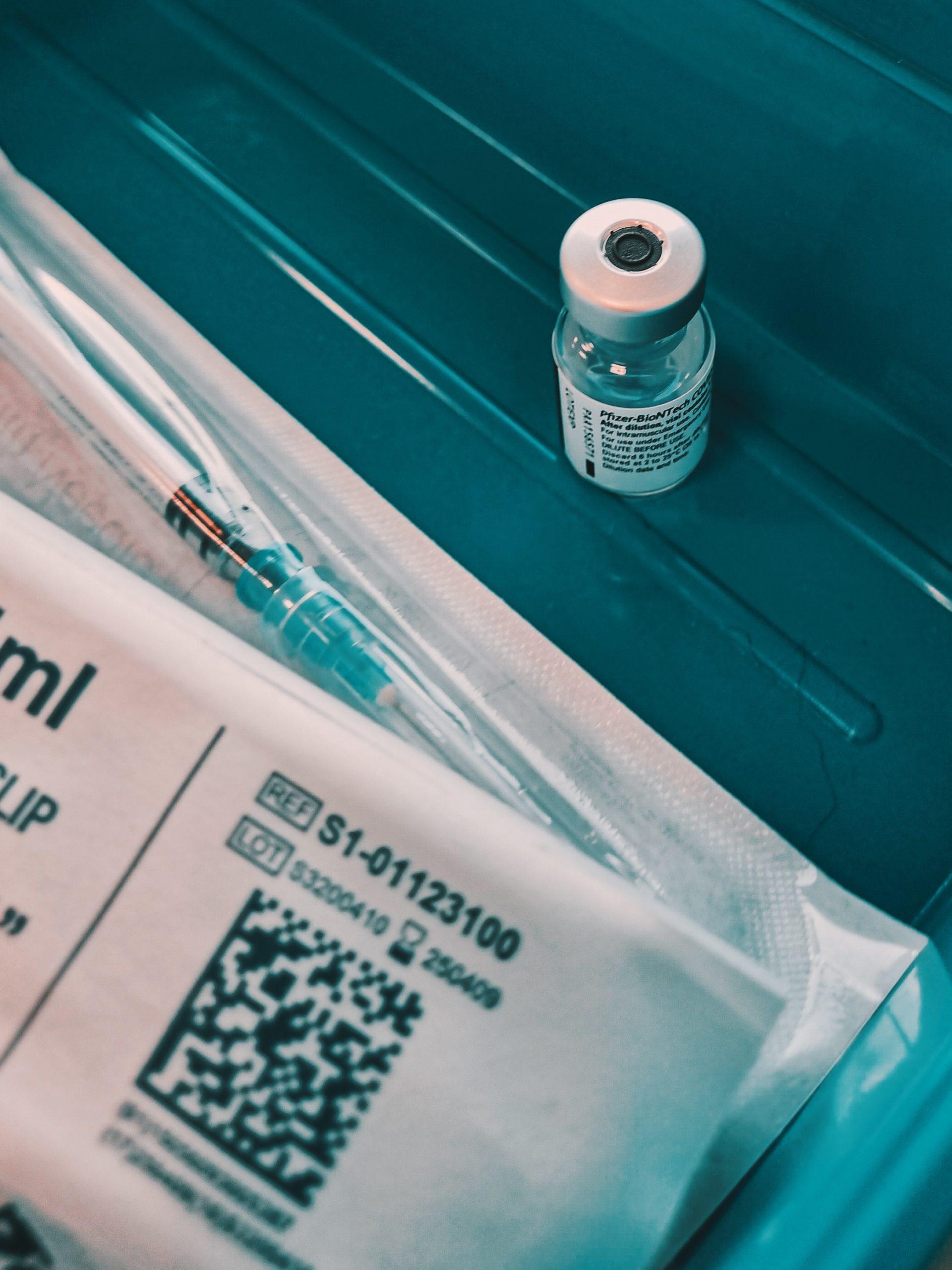 imagem de G1: Cientistas investigam a eficácia e os ajustes que podem ter que fazer em vacinas contra Covid