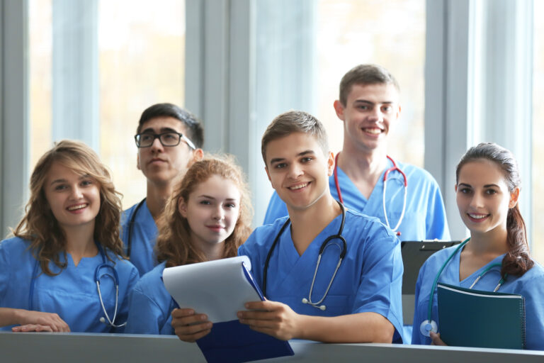 imagem de Novo curso do IDOR: Planejando a Carreira de Médico: o caminho entre o Ensino Médio e a Faculdade de Medicina