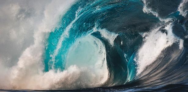 imagem de Portal UOL: Ondas, quedas, voos: por que temos sonhos estranhos? Entenda significados